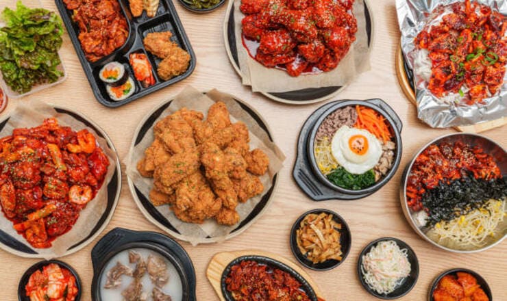 Suka menonton acara makan-makan yang sering menampilkan makanan khas Korea. Ini dia 4 makanan Korea yang sering muncul di layar kaca.